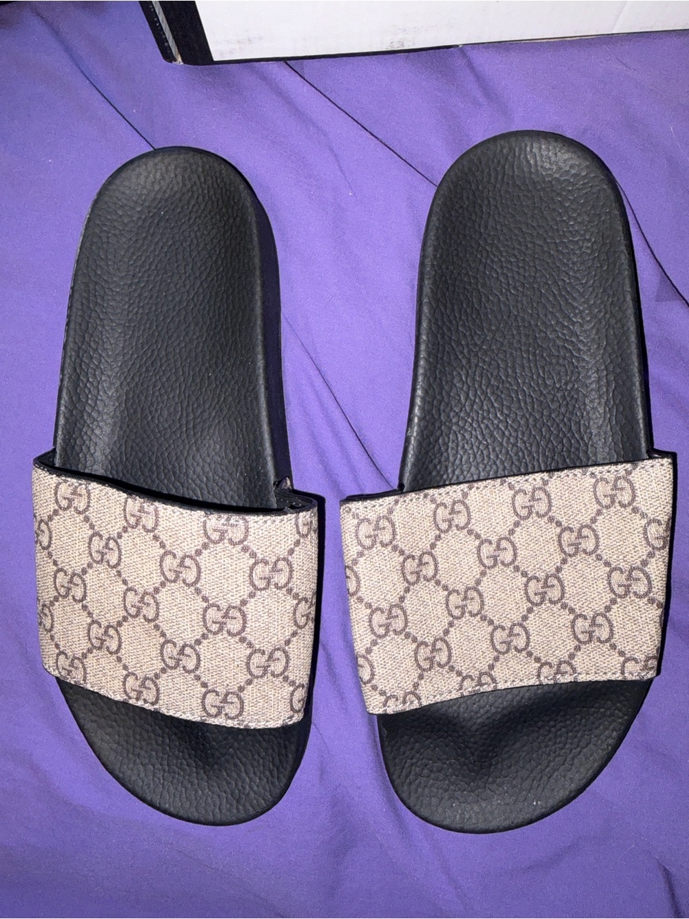 NWT- Women’s Designer looking luxury Monogram Slides EU 41 ( US 8.5-9)